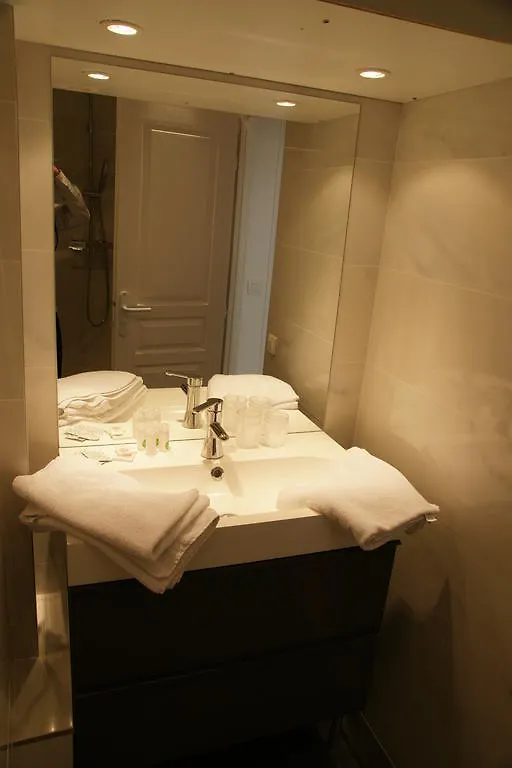 Apartment Madeleine Paris